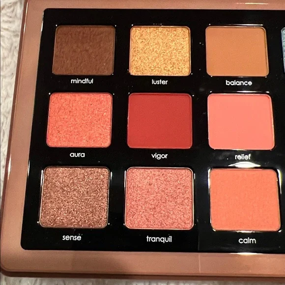 BNIB Natasha Denona Zendo Eyeshadow Palette - Picture 4 of 6